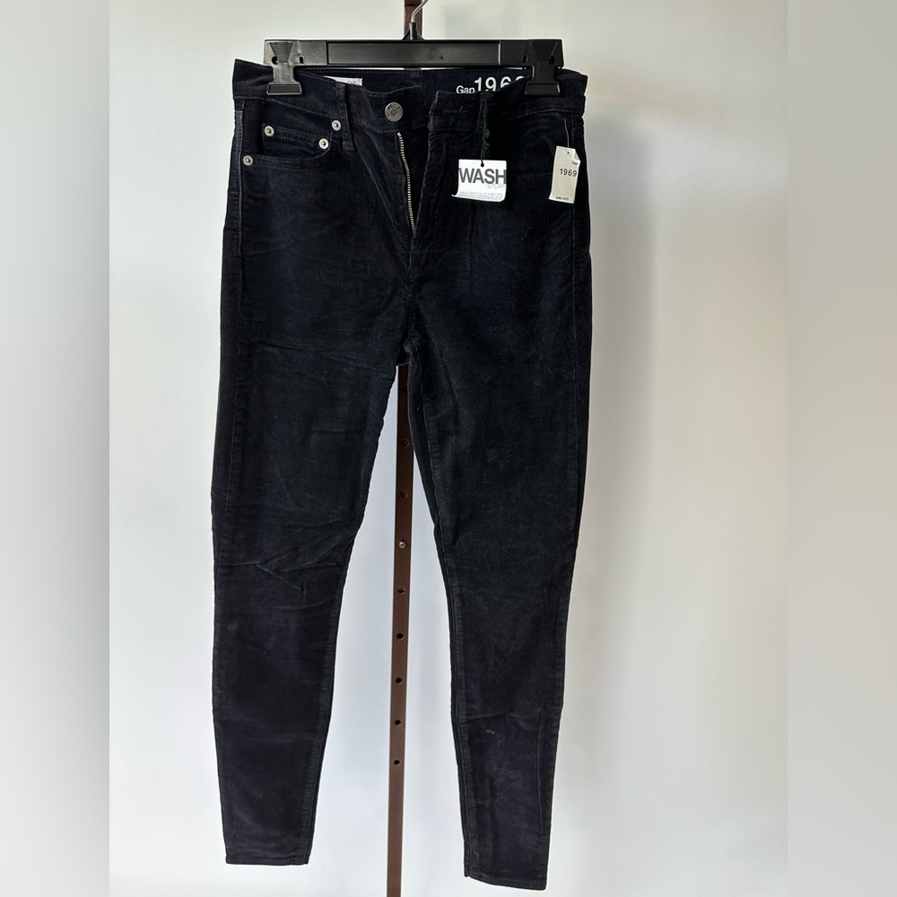 NWT Gap Black Corduroy High-Rise Skinny Pant (Sz 26 Regular)